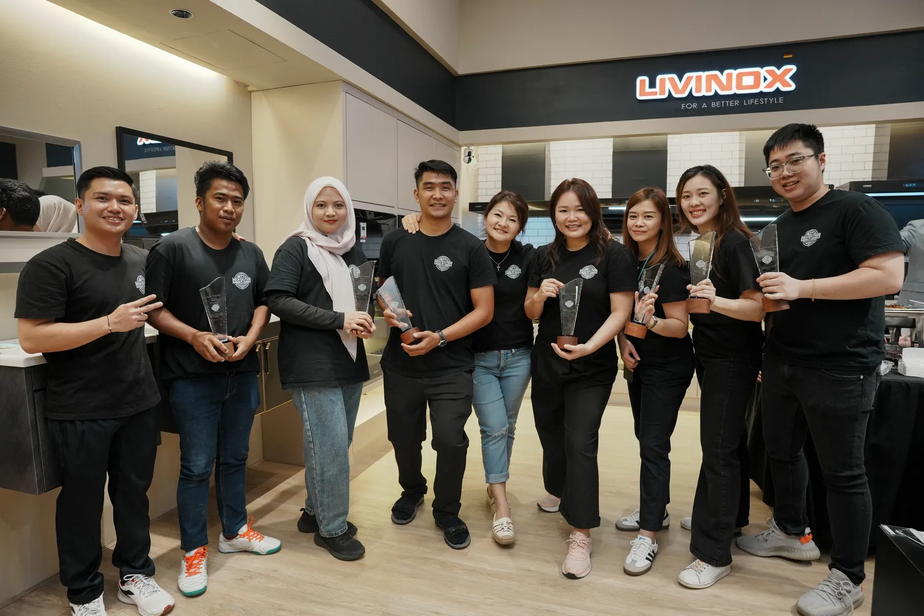 The Cabchen team in the Penampang showroom